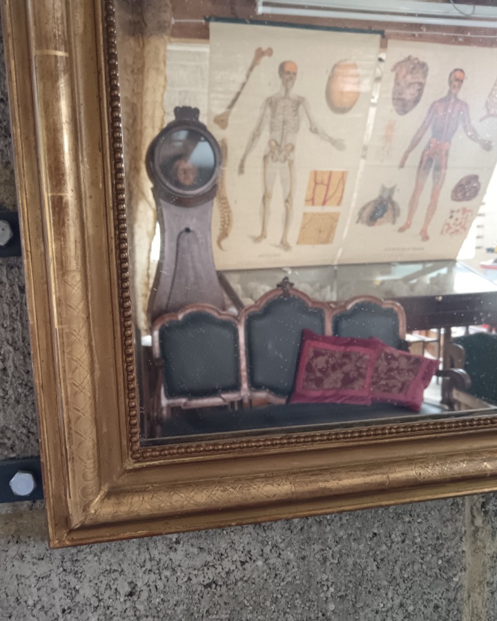 19th century French gilded mirror of small dimensions (6).jpg